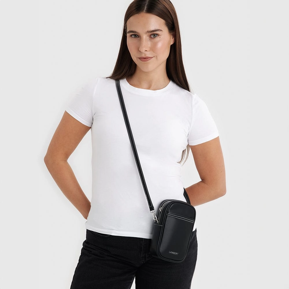 Le Izzy - Sac à bandoulière en cuir vegan noir