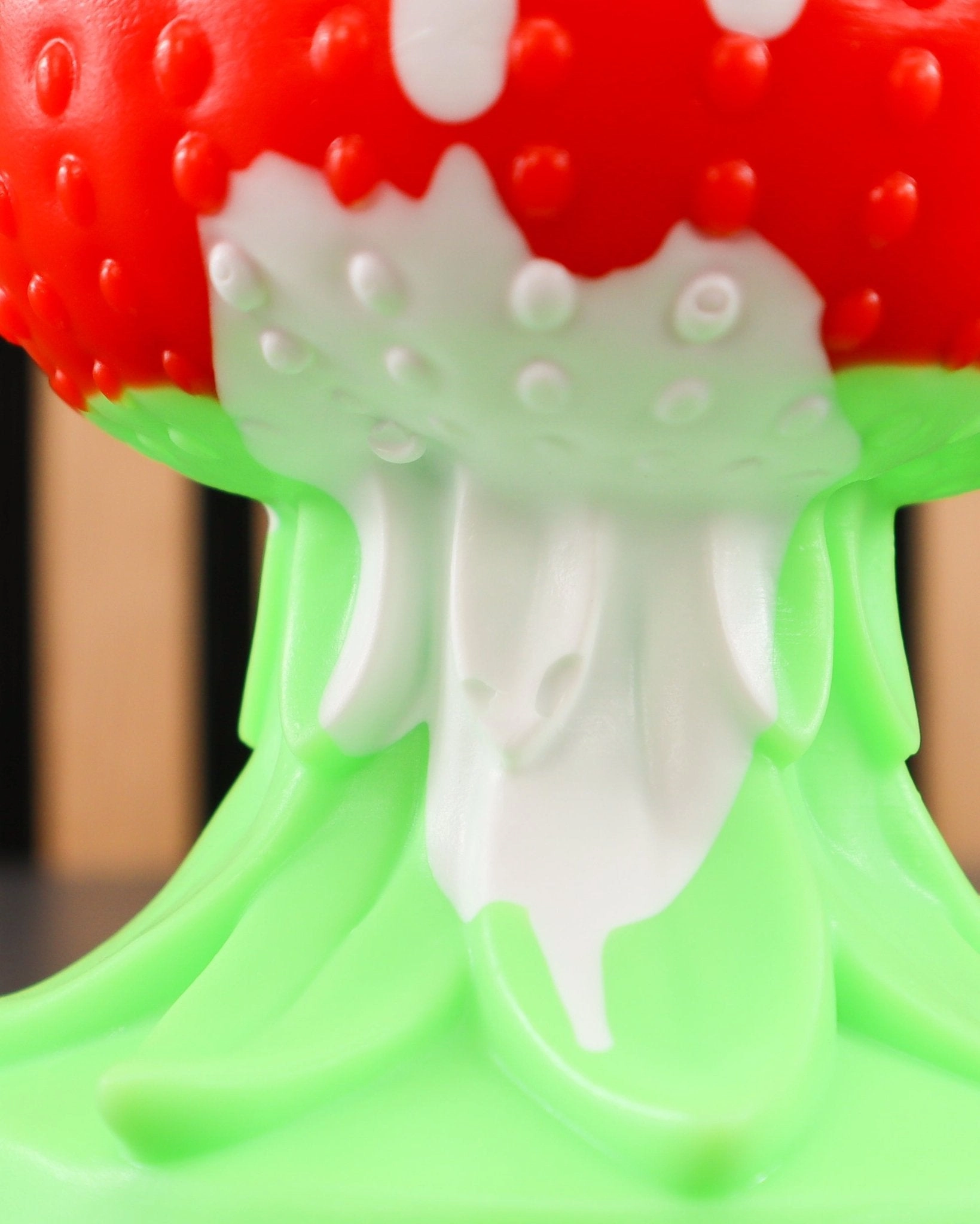 Strawberry Plug - Trophy, Soft Shaft/Medium Base - FLOP