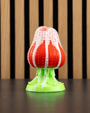 Strawberry Plug - Trophy, Soft Shaft/Medium Base - FLOP