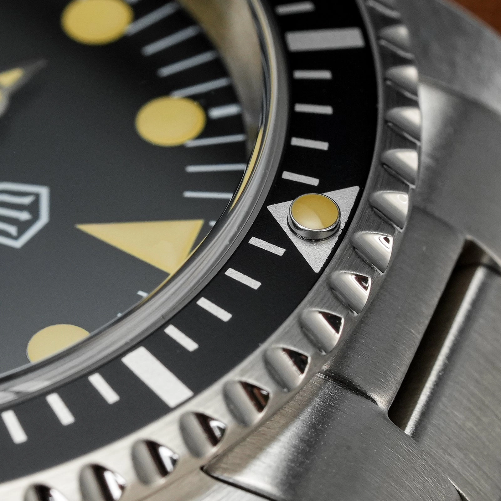 ★WeeklyDeals★Watchdives WD5513 38mm Vintage Sub Dive Watch